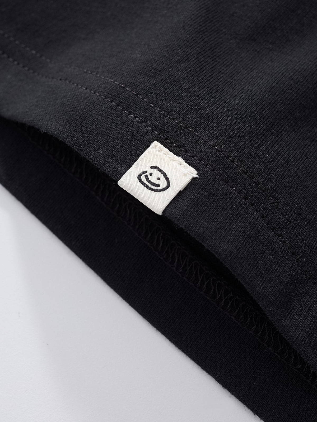 EVERYTHING U NEED TEE - BLACK