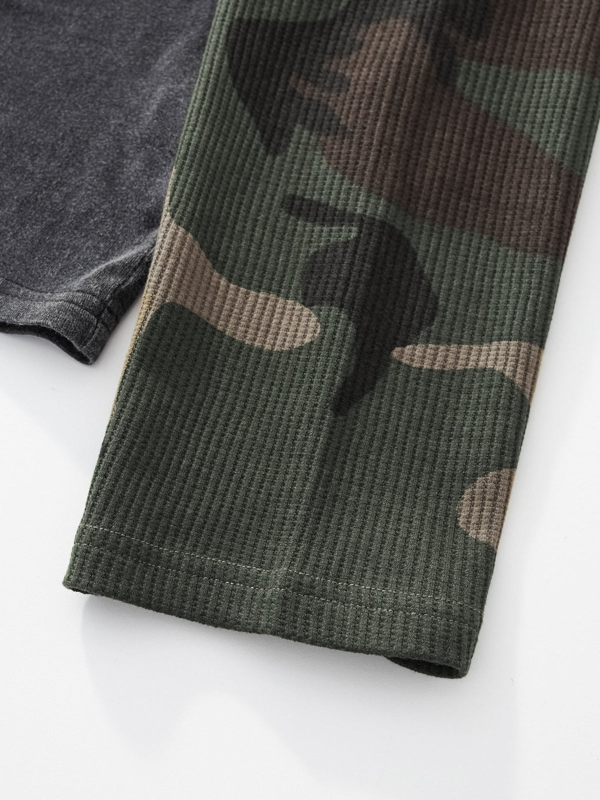 CAMO LAYERED TEE - VINTAGE BLACK