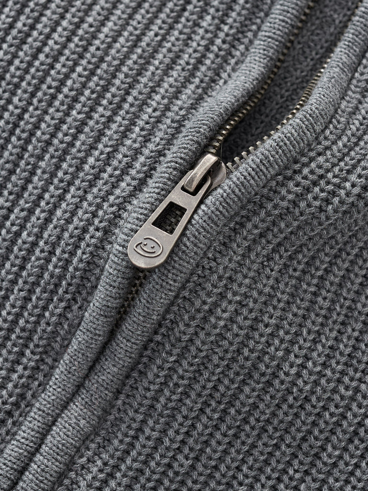 SMILEY KNITTED ZIP - DARK HEATHER GREY