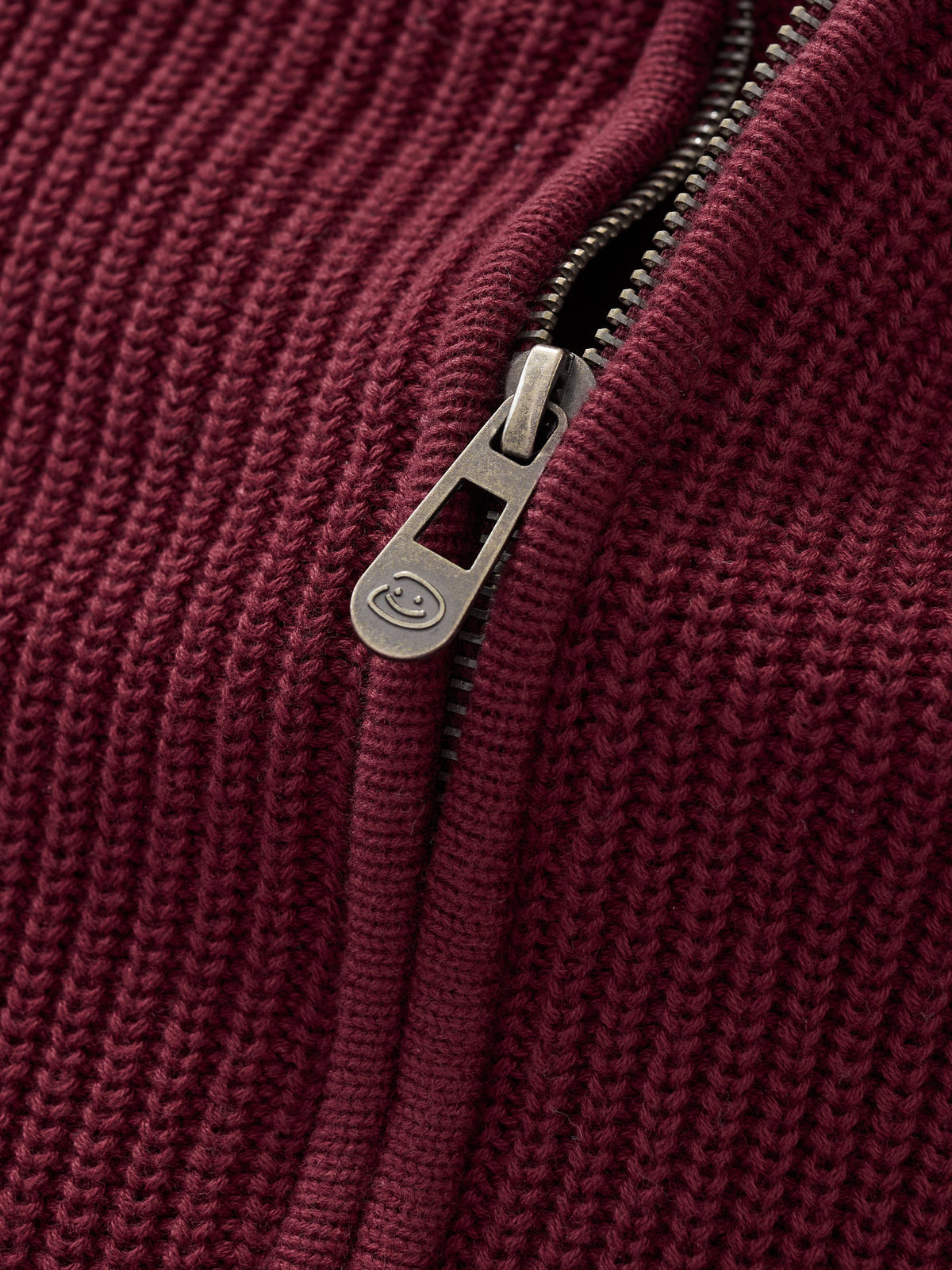 SMILEY KNITTED ZIP - FADED MAROON