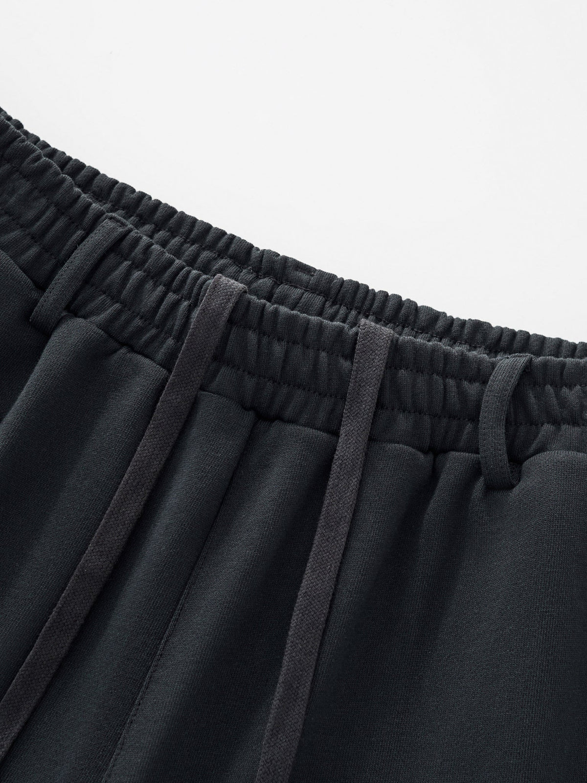CARGO SWEAT SHORTS - BLACK