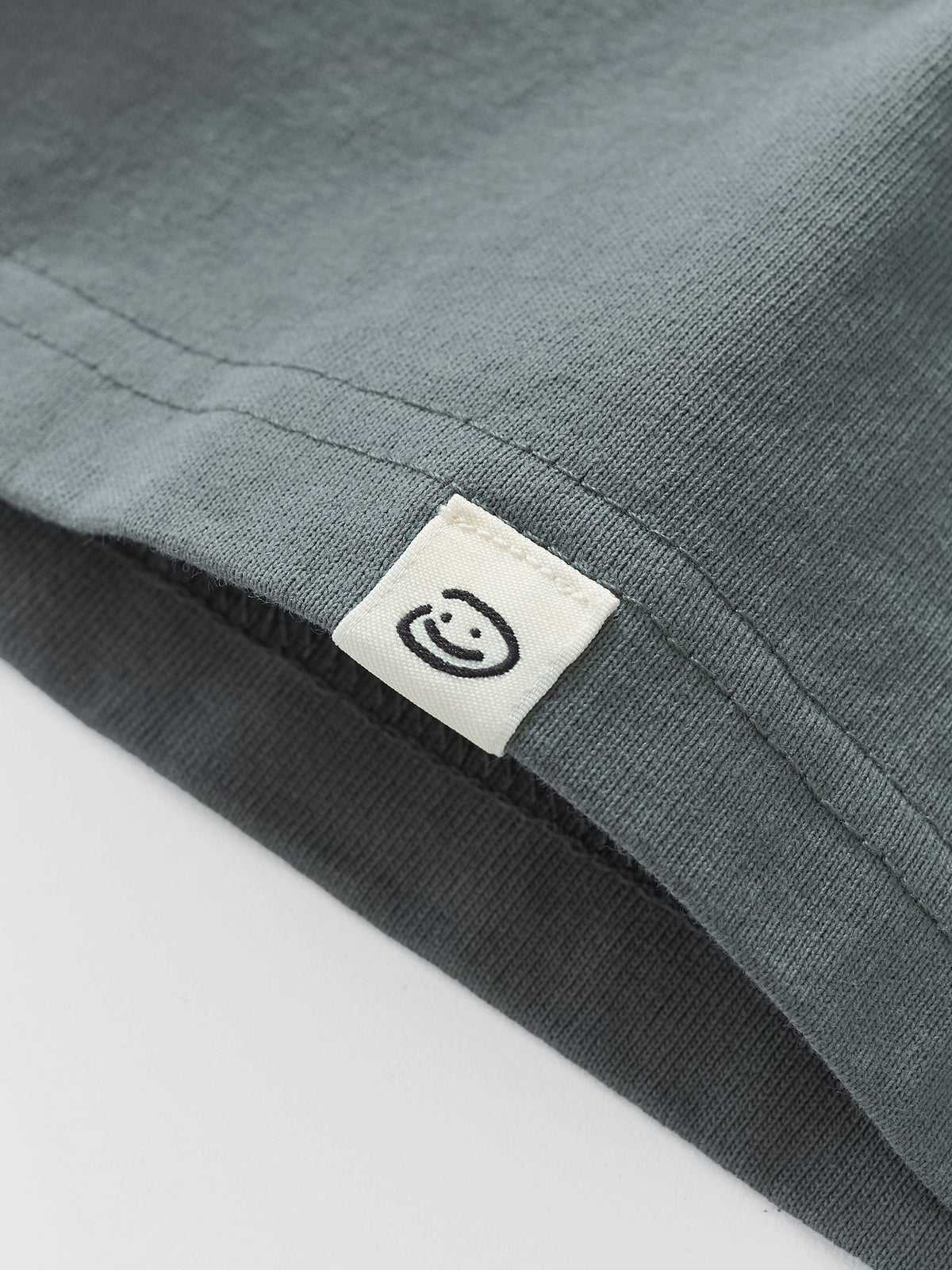 BASIC LOGO TEE - PINE GREEN