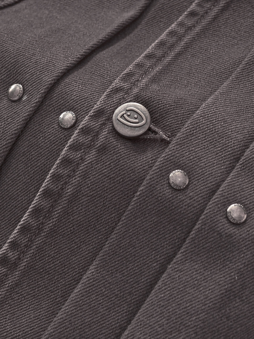 FALLING POCKETS DENIM JACKET - UMBER BROWN