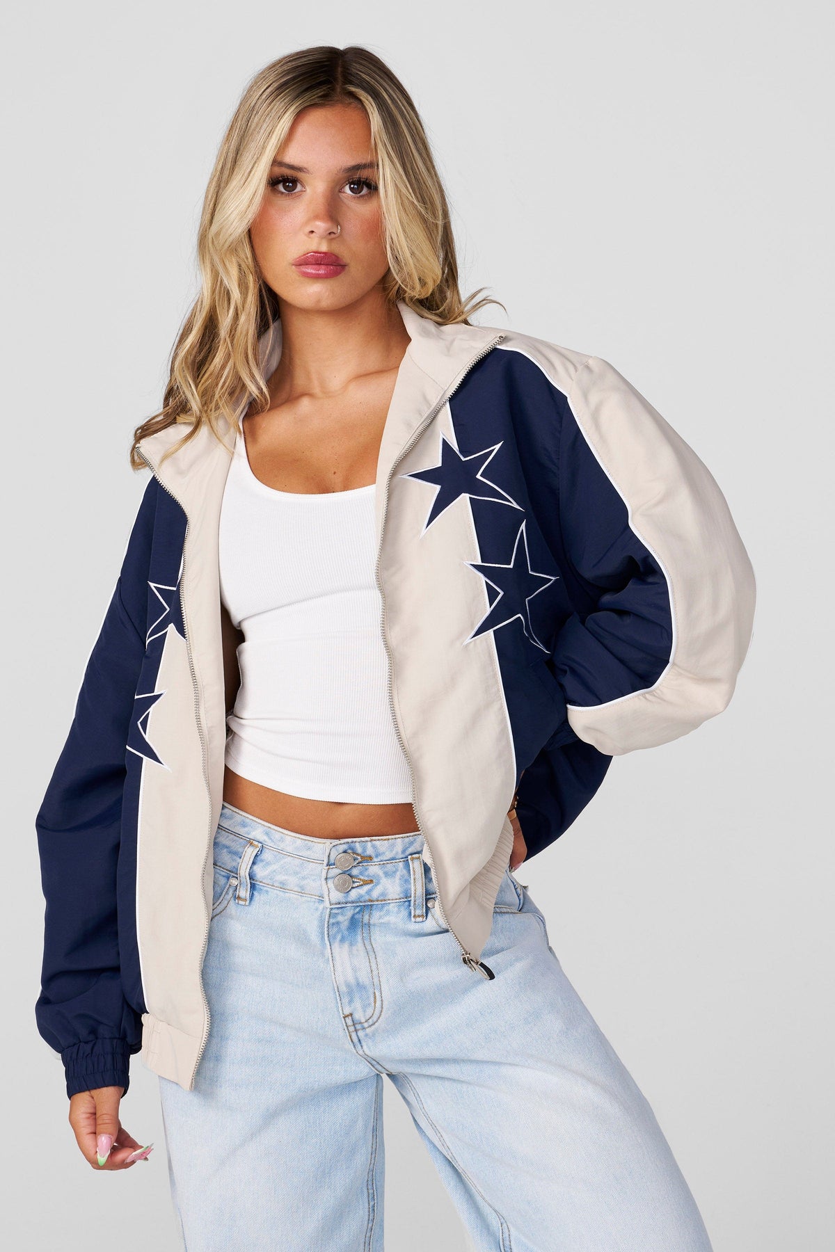 W565 Old School Windbreaker