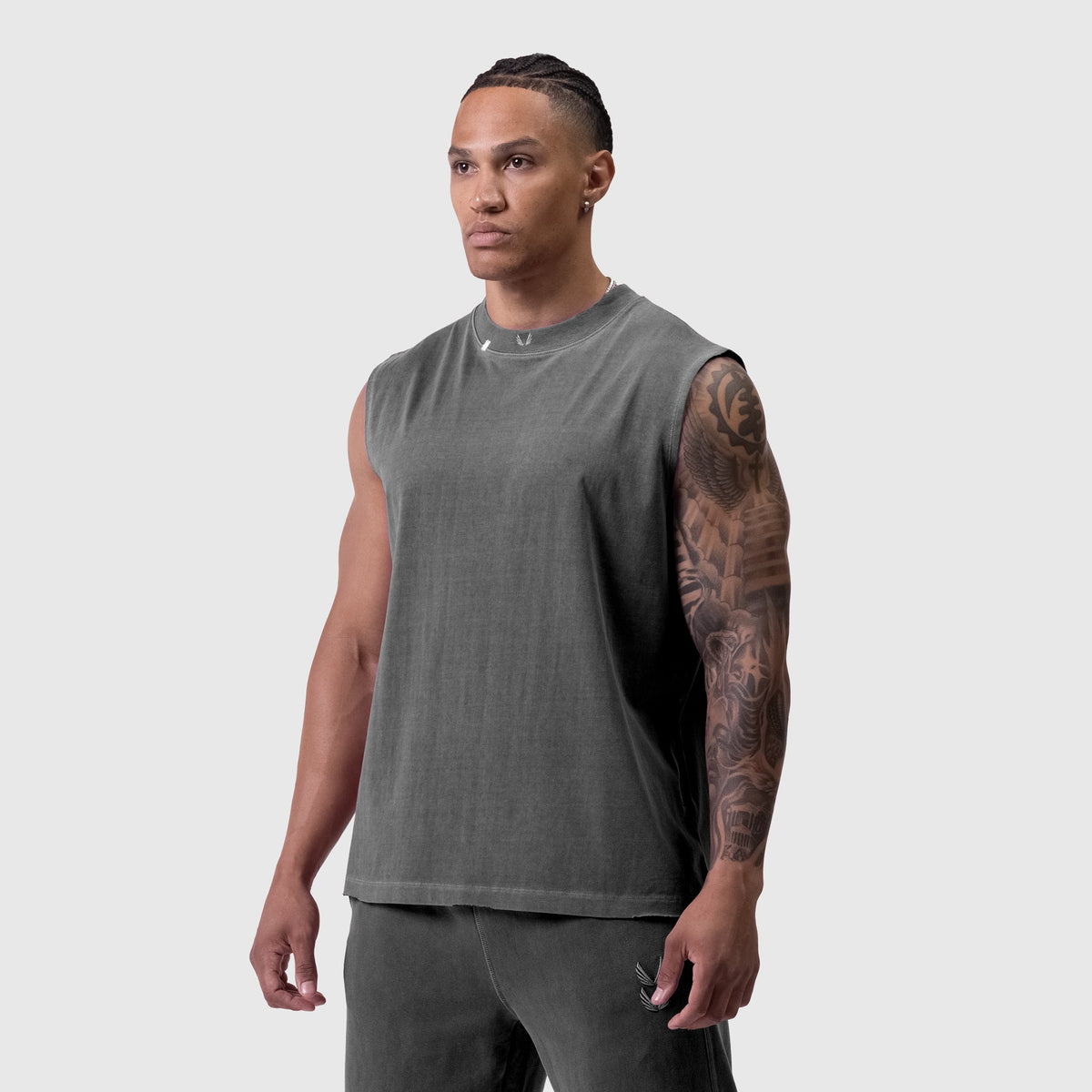 0807. Tech Essential™ Relaxed Cutoff - Faded Grey