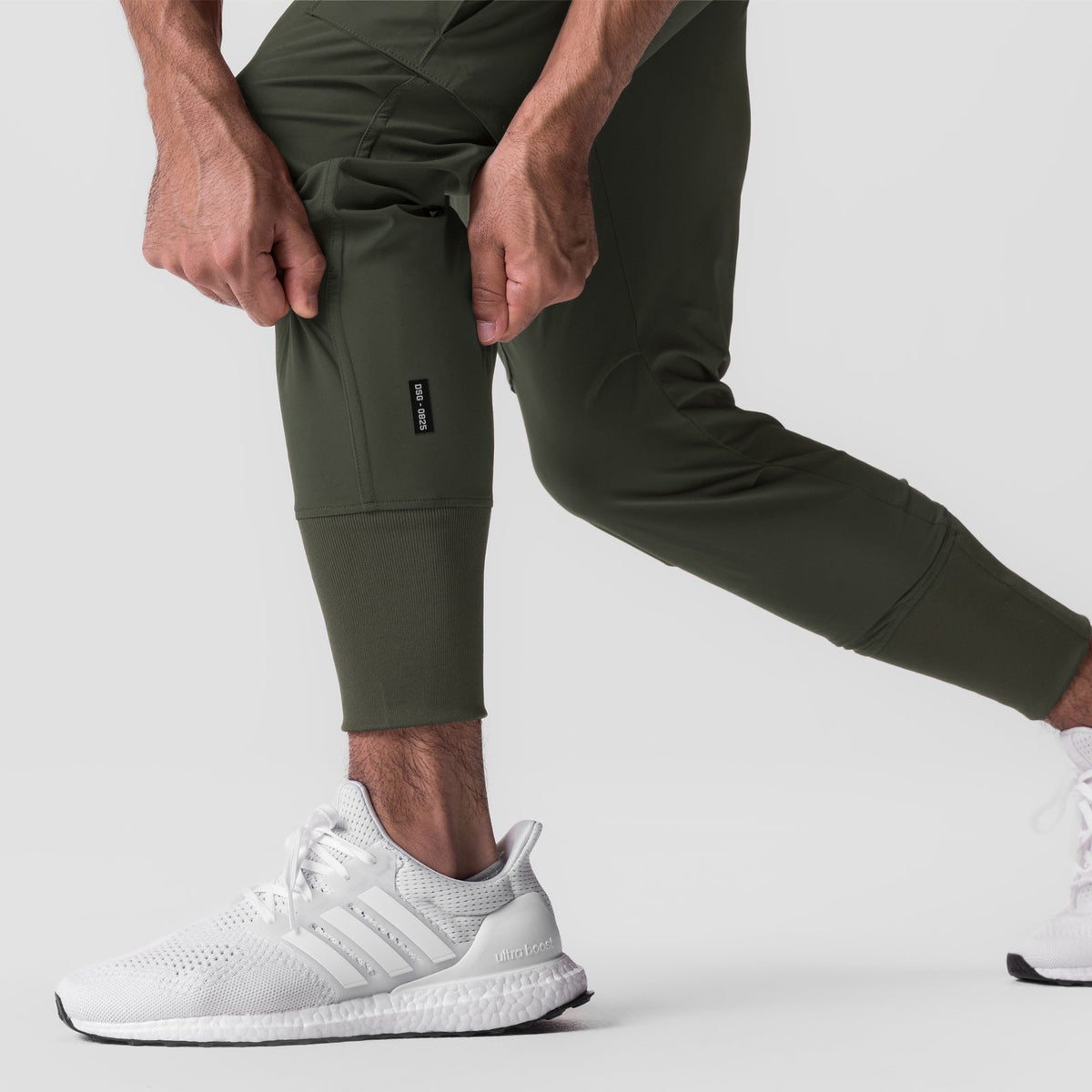 0825. Tetra-Lite® Cargo High Rib Jogger - Olive
