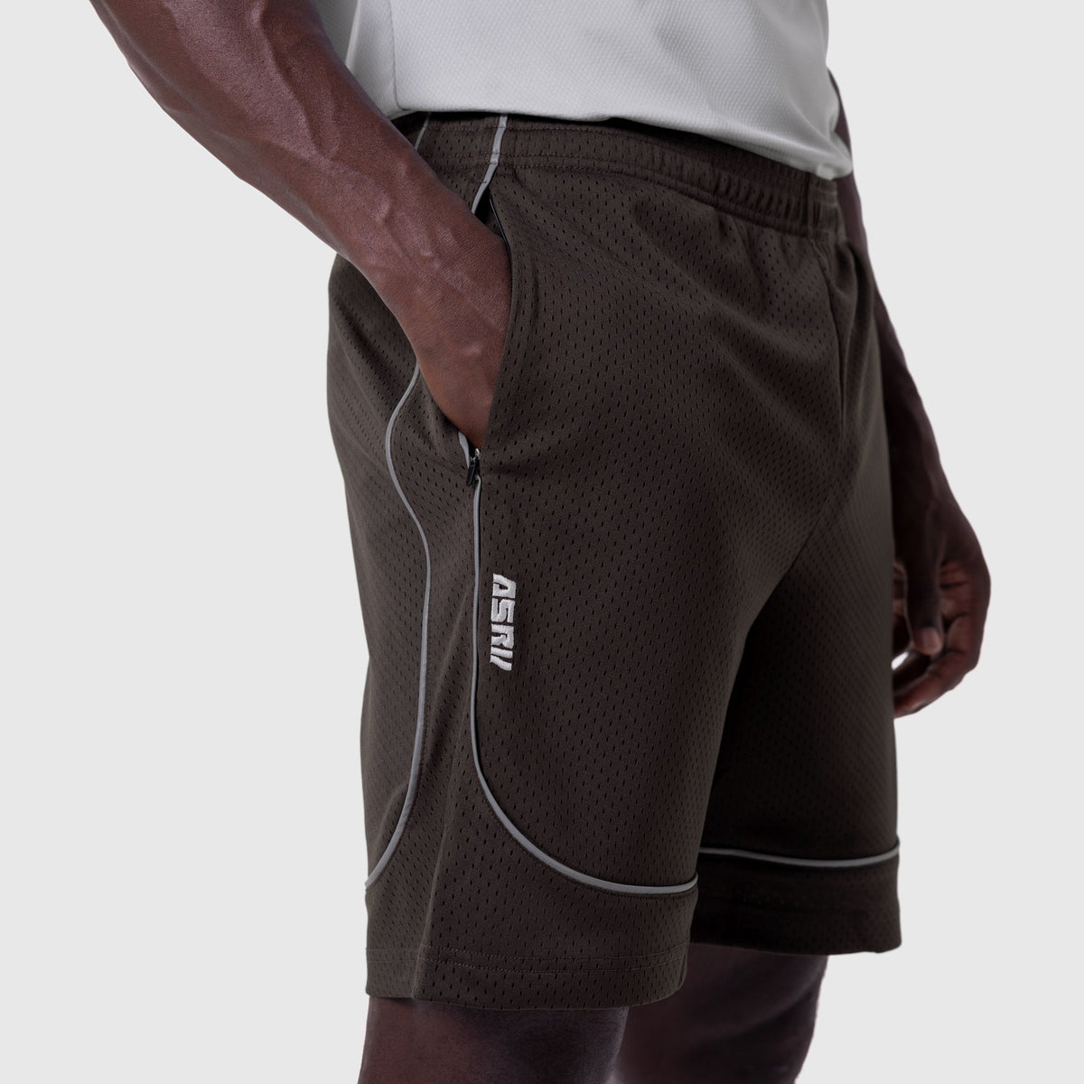 1118. Ion-Mesh™ Modal Liner Short - Dark Earth