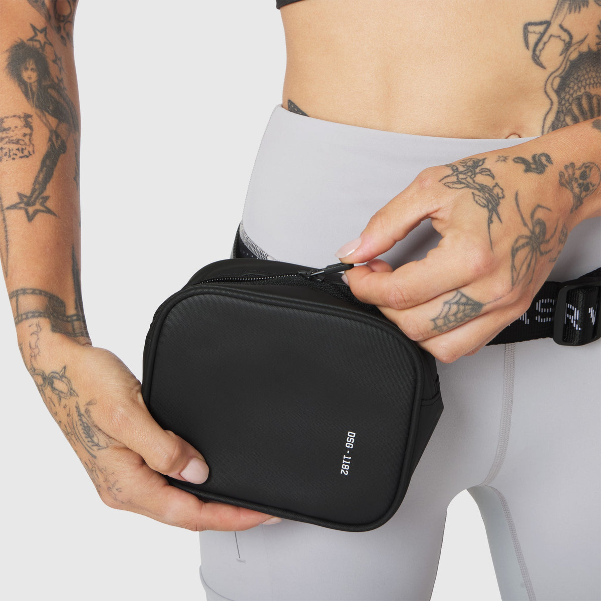 1182. Trail Pack - Black