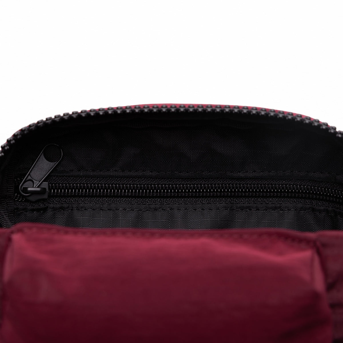 1232. Ripstop Shoulder Bag - Crimson