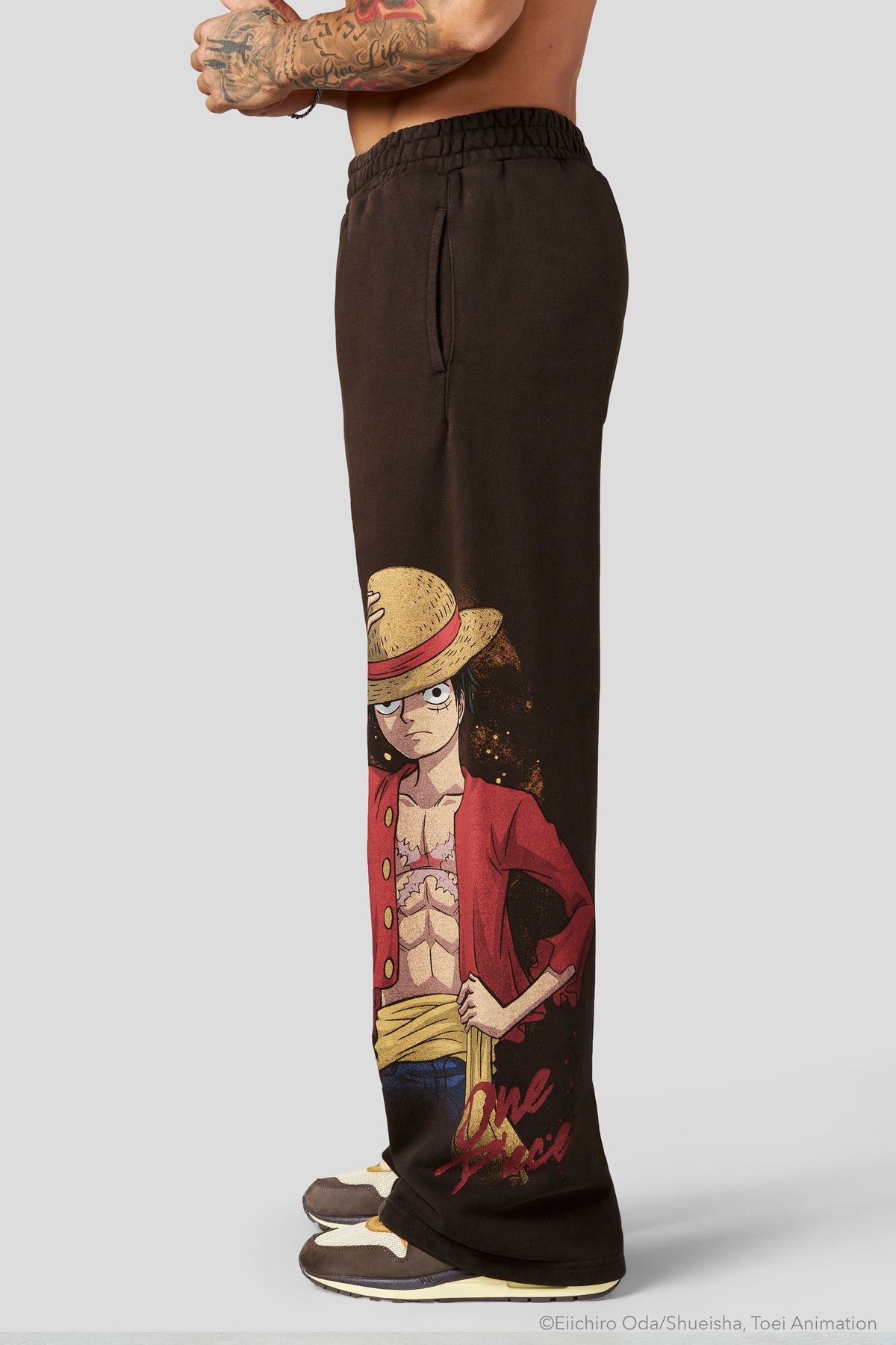 2035 - One Piece - Graphic Sweats - Nov 24th - BF