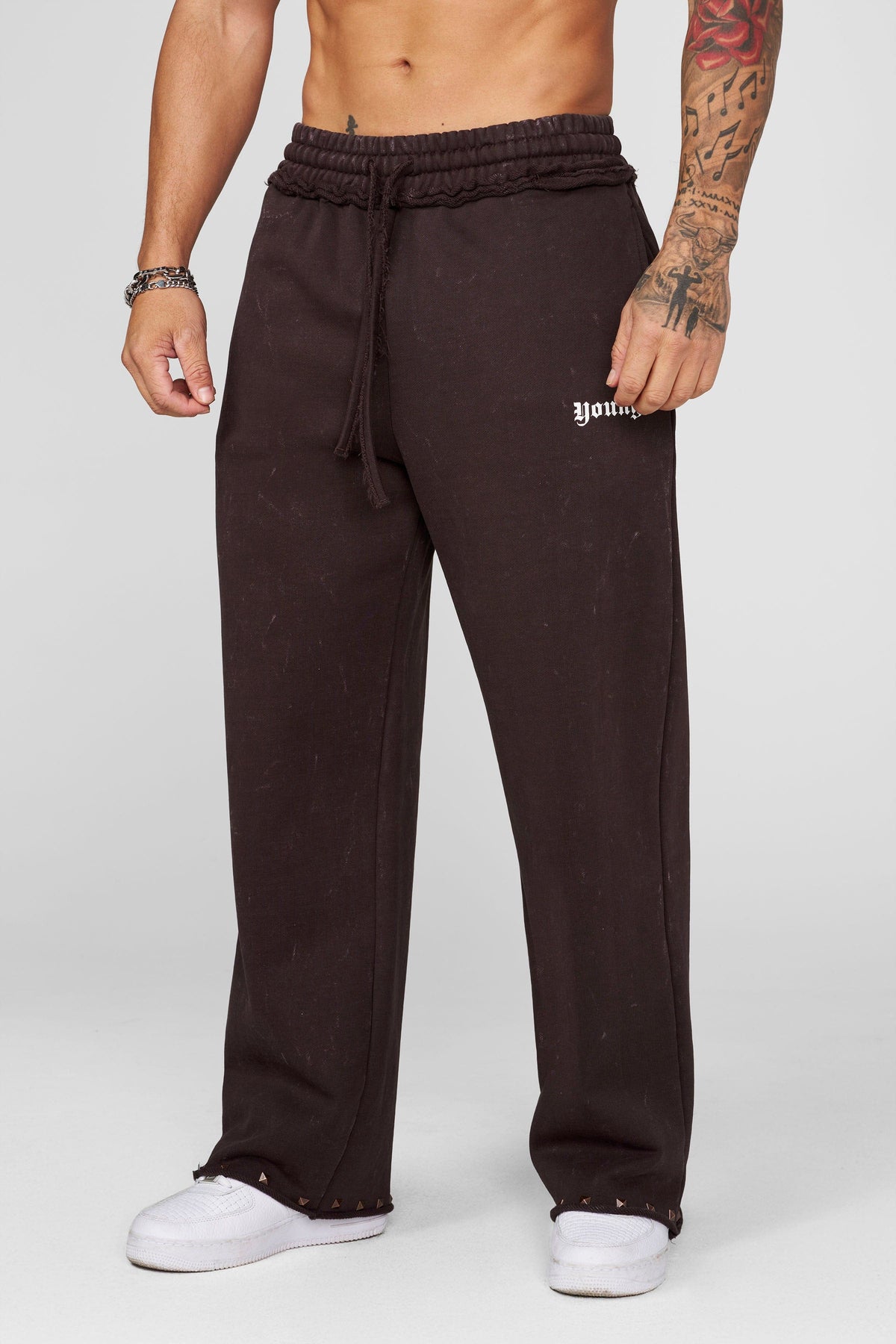 2087 - Stud Sweats