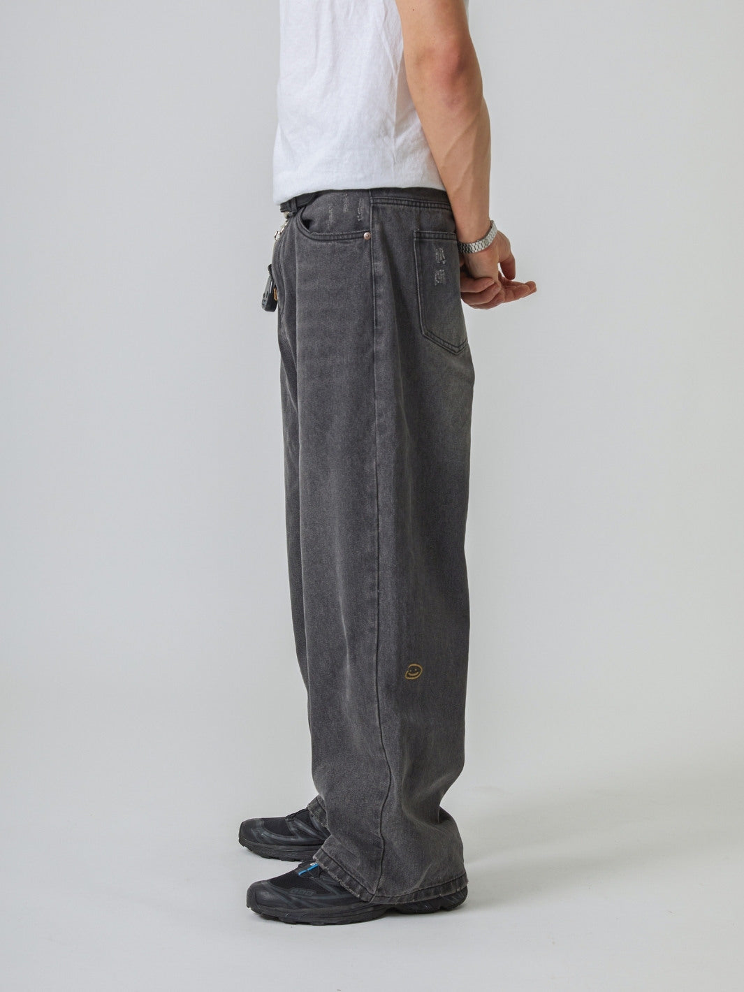 EVERYDAY LOOSE FIT JEANS - WASHED GREY