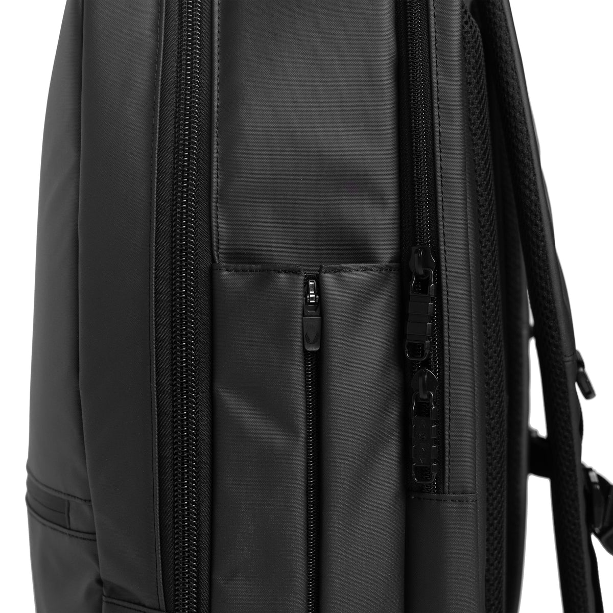 1228. Water Resistant Travel Backpack 30L - Black