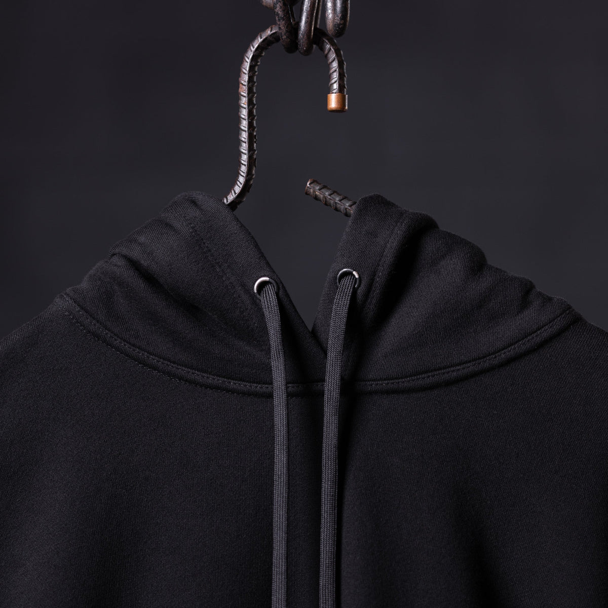 FA'20 Contrast Thread Hoodie - M - Unreleased