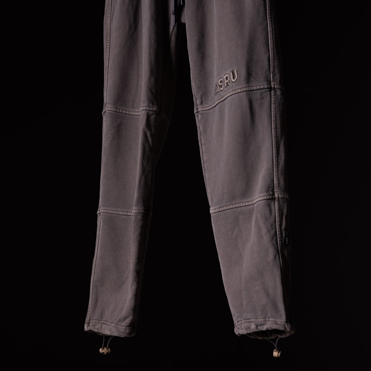 WN'20 Terry Relaxed Jogger - L - Discontinued