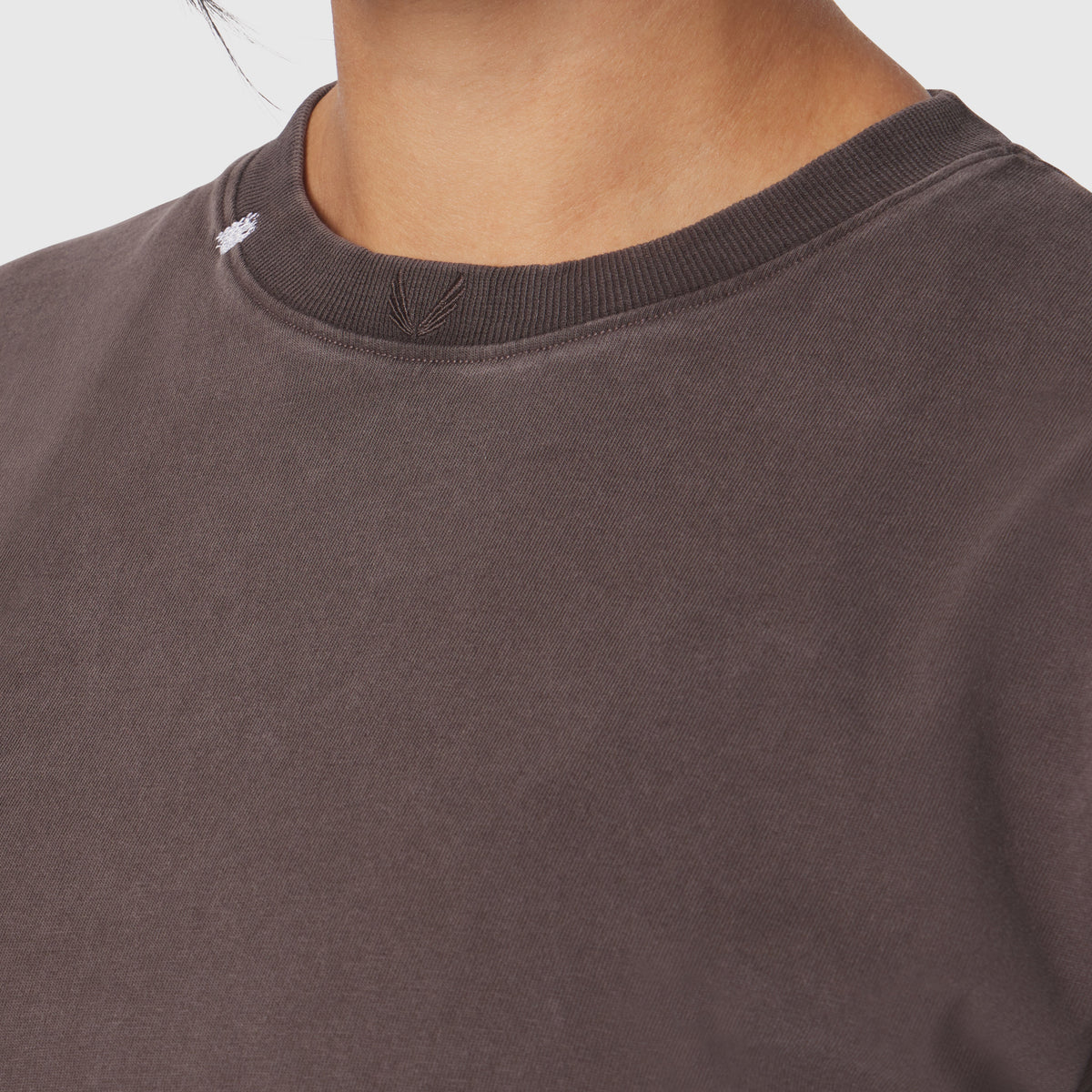 1102. Distressed Relaxed Tee - Dark Earth