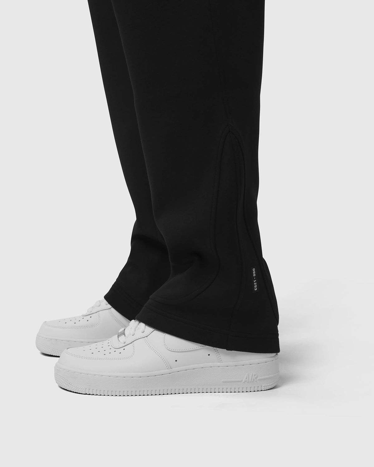 1253. DRI-CORE™ Straight Leg Cargo Sweats - Black
