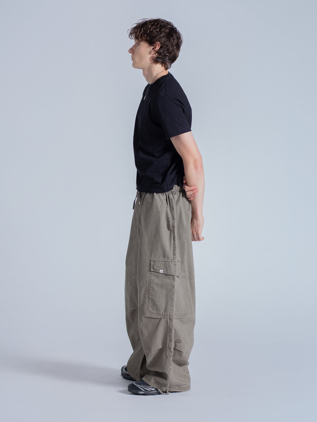 SMILEY LOGO PARACHUTE PANTS - TAUPE