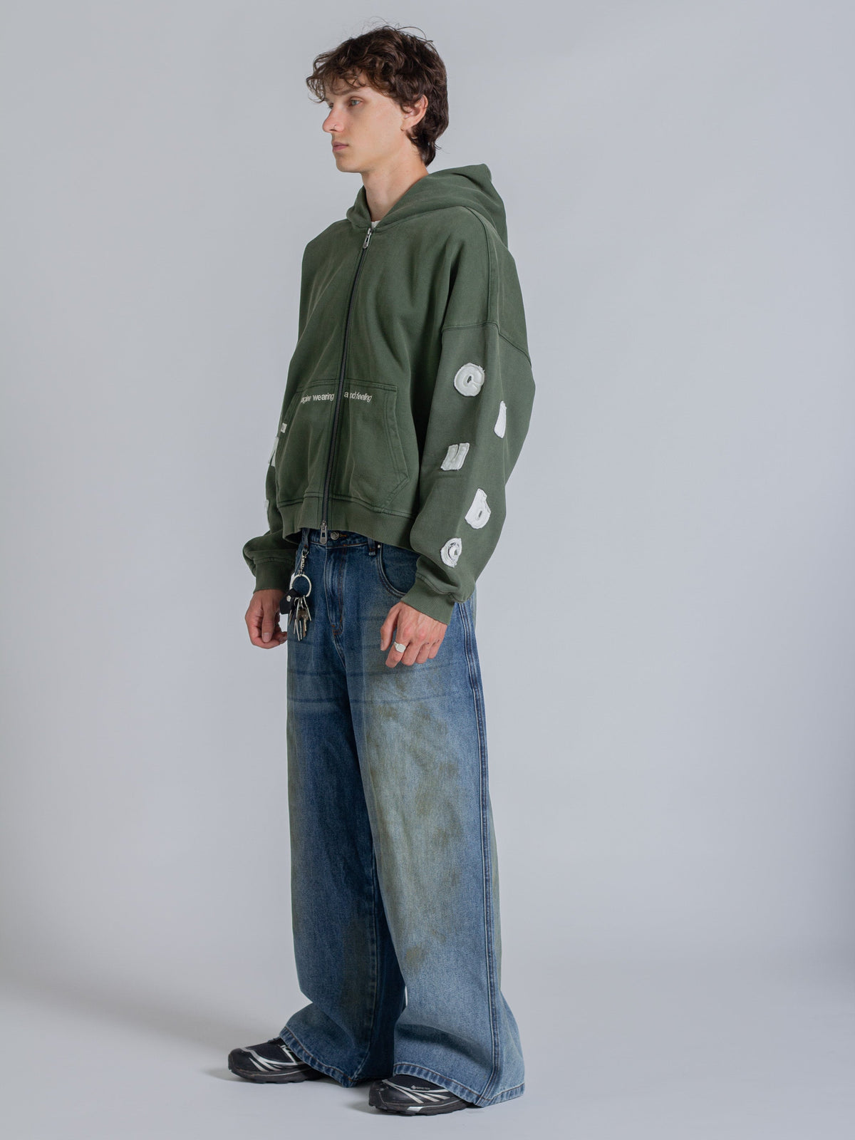 FLOATING LETTERS ZIP UP - FADED PINE