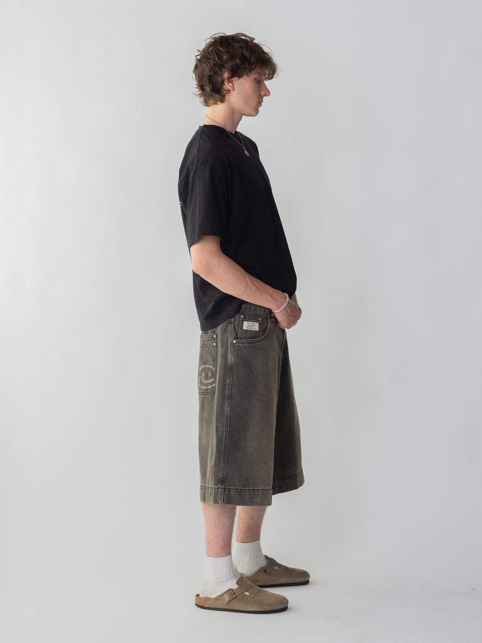 SMILEY STITCH JORTS - MUD BROWN