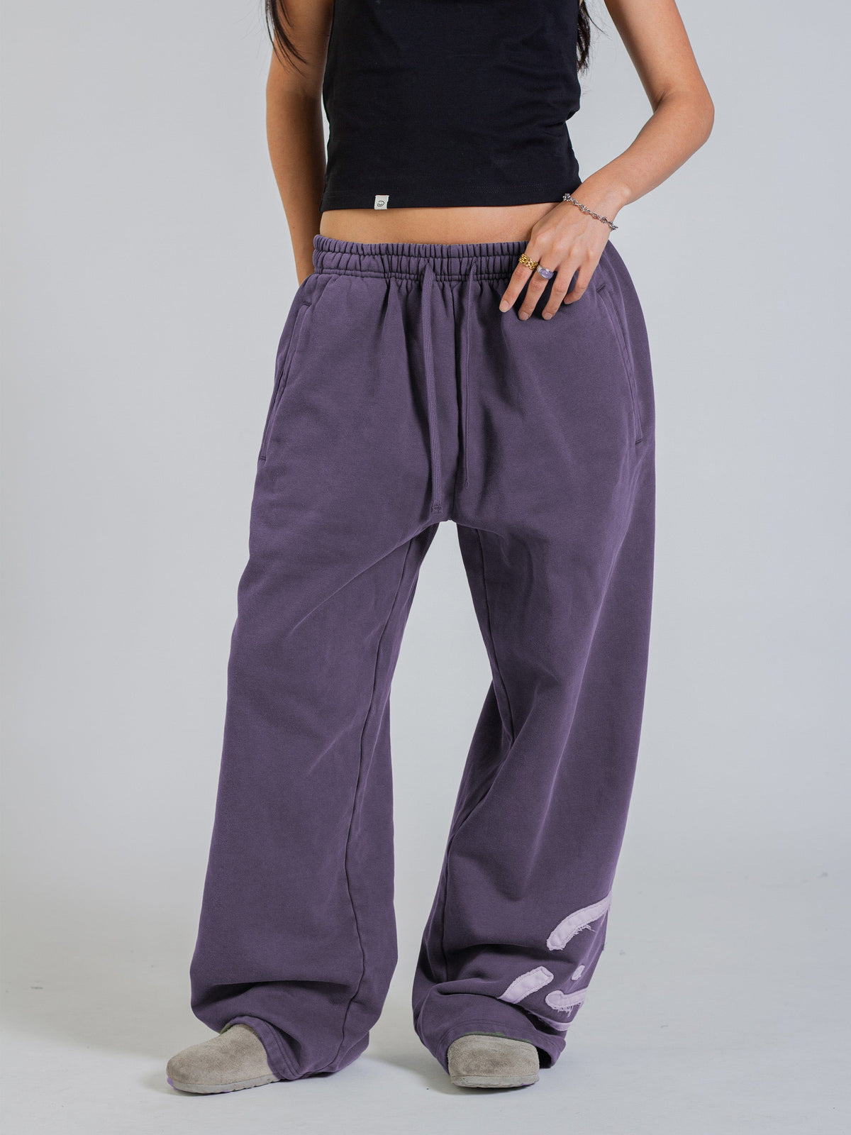 SMILEY PATCH SWEATPANTS - MIDNIGHT LAVENDER