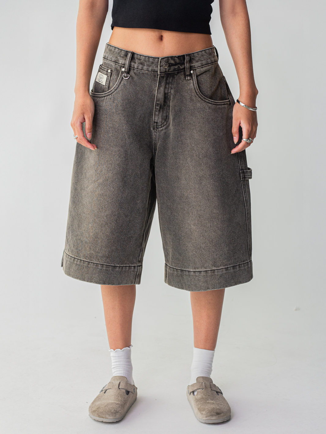 SMILEY STITCH JORTS - MUD BROWN