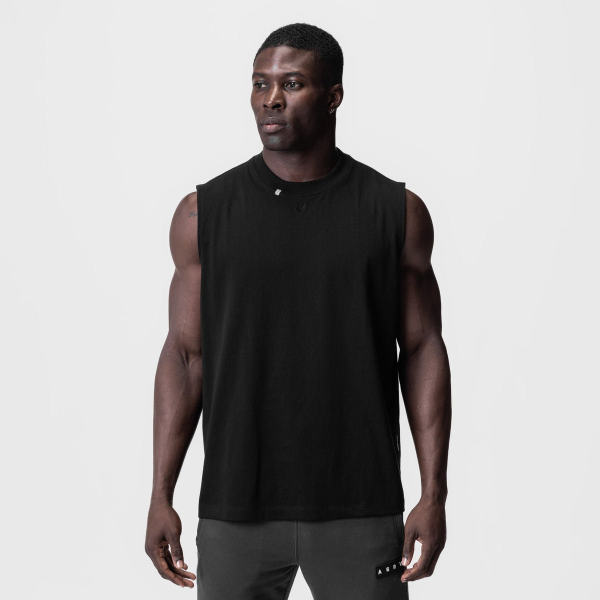 0807. Tech Essential™ Relaxed Cutoff - Black/Black "OTWR"