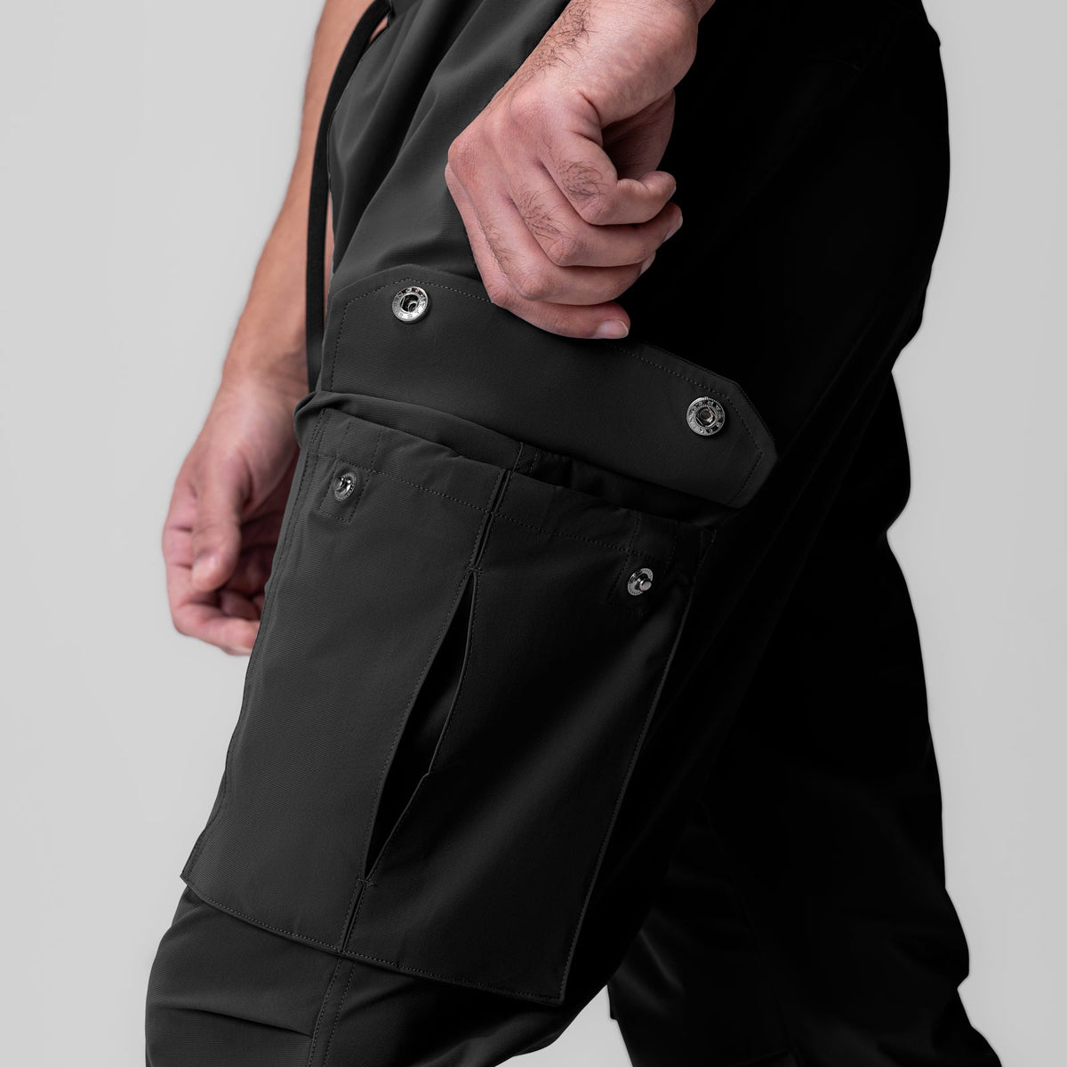 1099. Tetra-Lite® Ice Cargo High Rib Jogger - Black