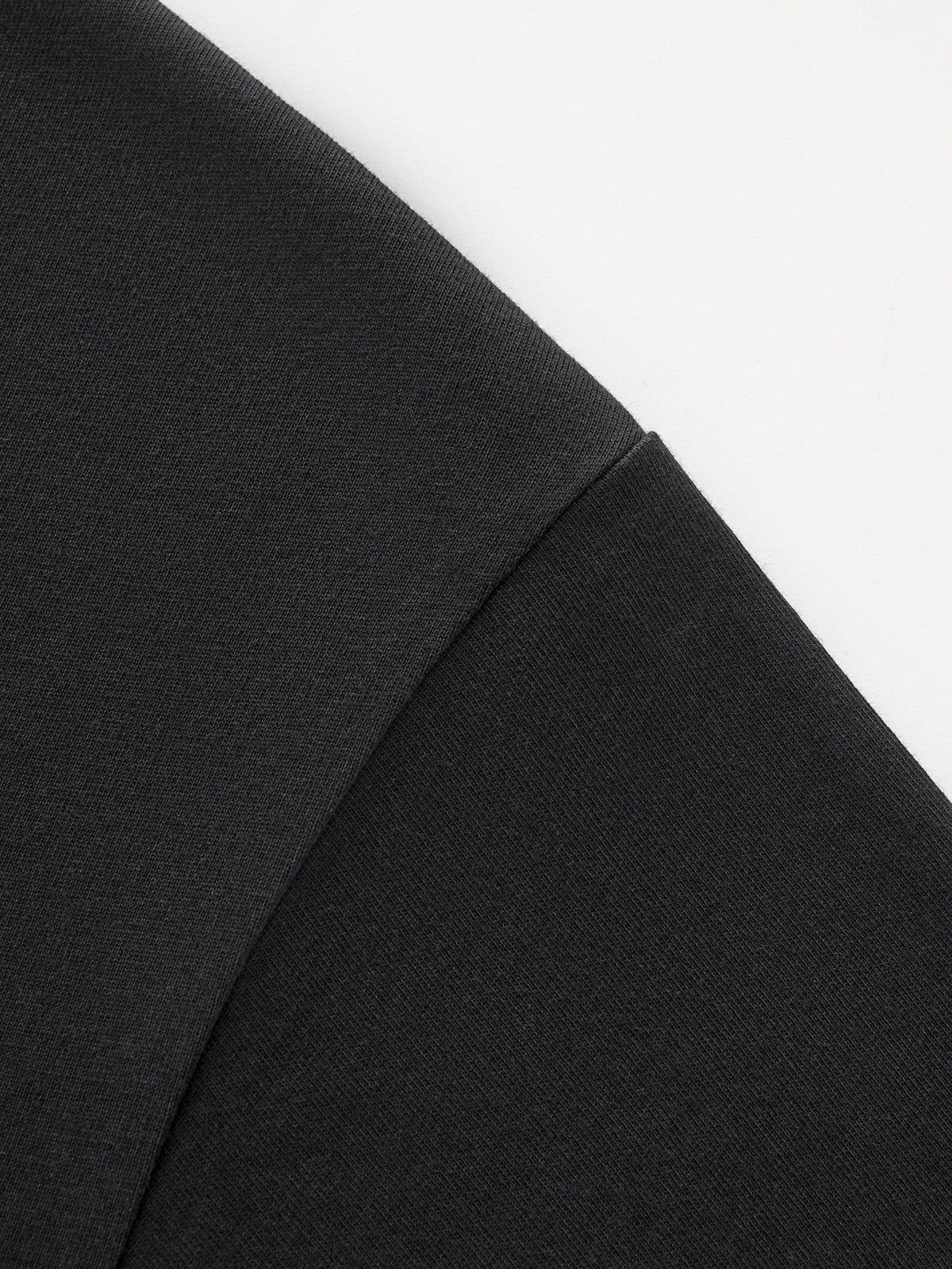 DAILY FITTED TEE - BLACK