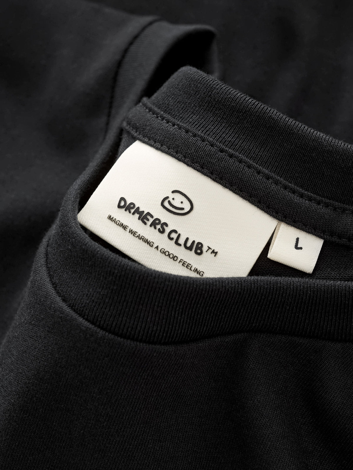 DAILY FITTED TEE - BLACK