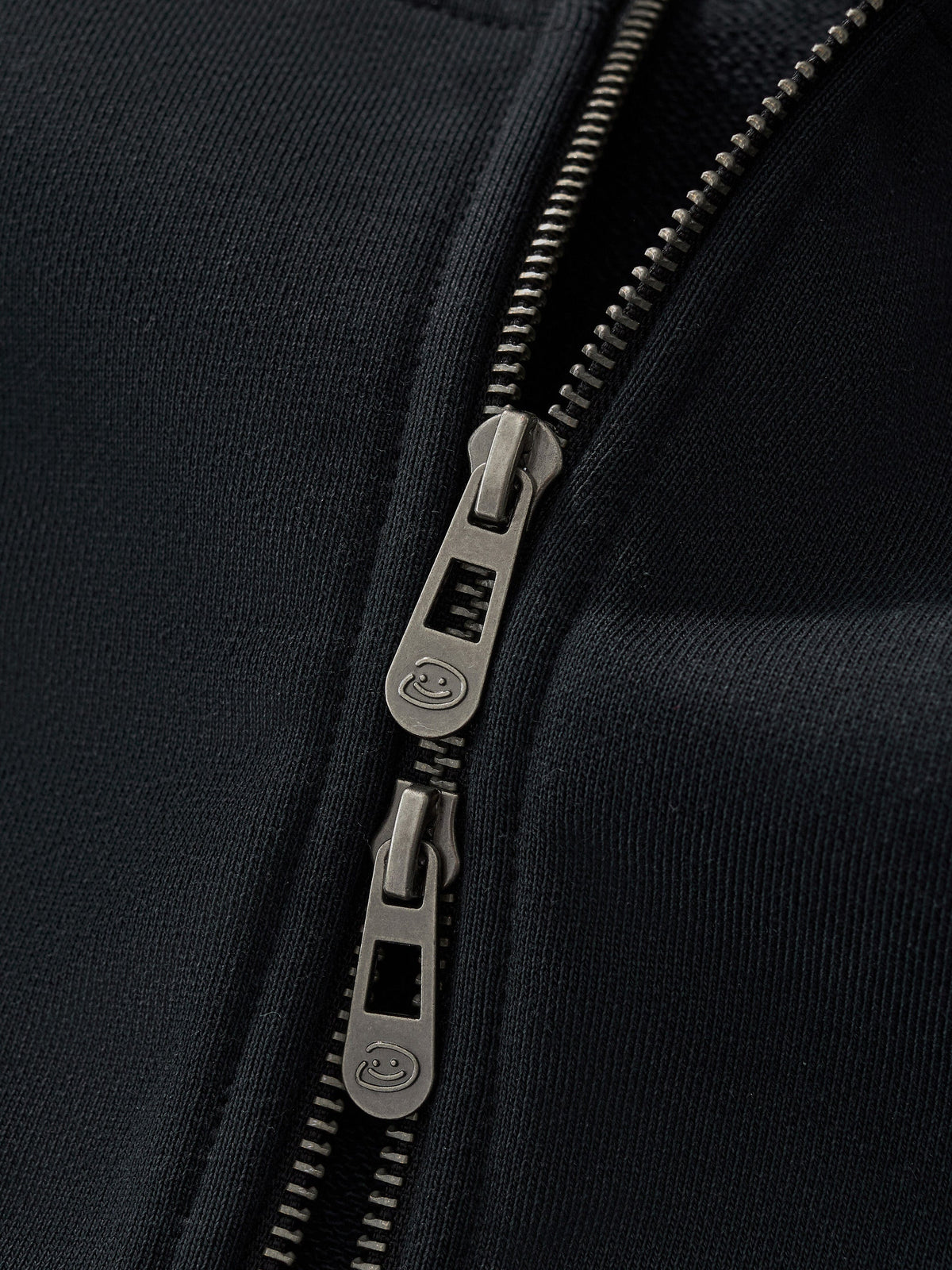 CURSIVE ZIP UP - BLACK