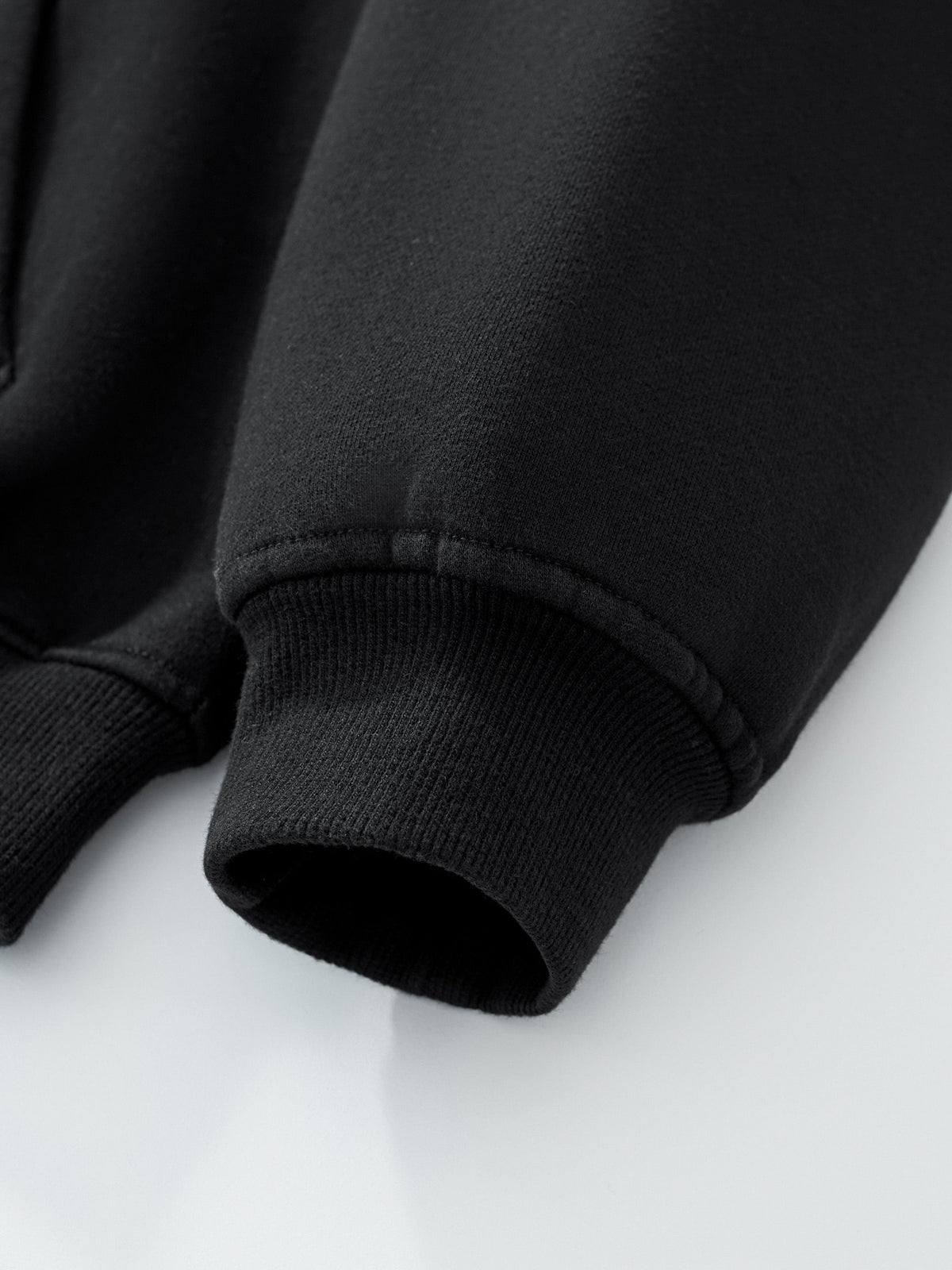 SIGNATURE BASIC ZIP UP - BLACK
