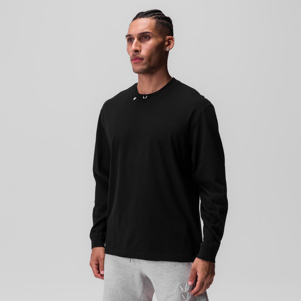 0851. Tech Essential™ Relaxed Long Sleeve - Black