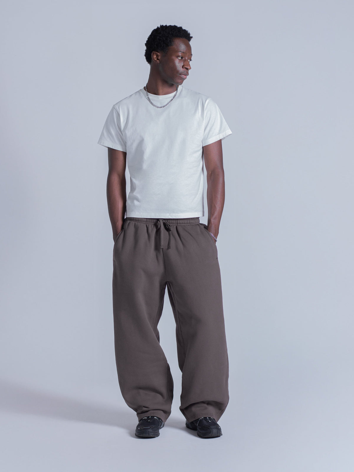 SIGNATURE STRAIGHT LEG SWEATPANTS - COCOA DUST