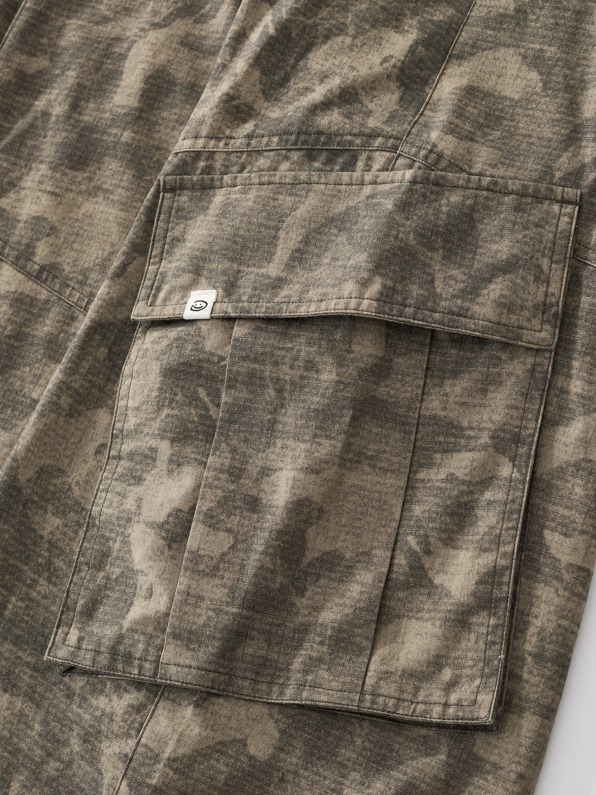 CAMO CARGO PANTS - DESERT
