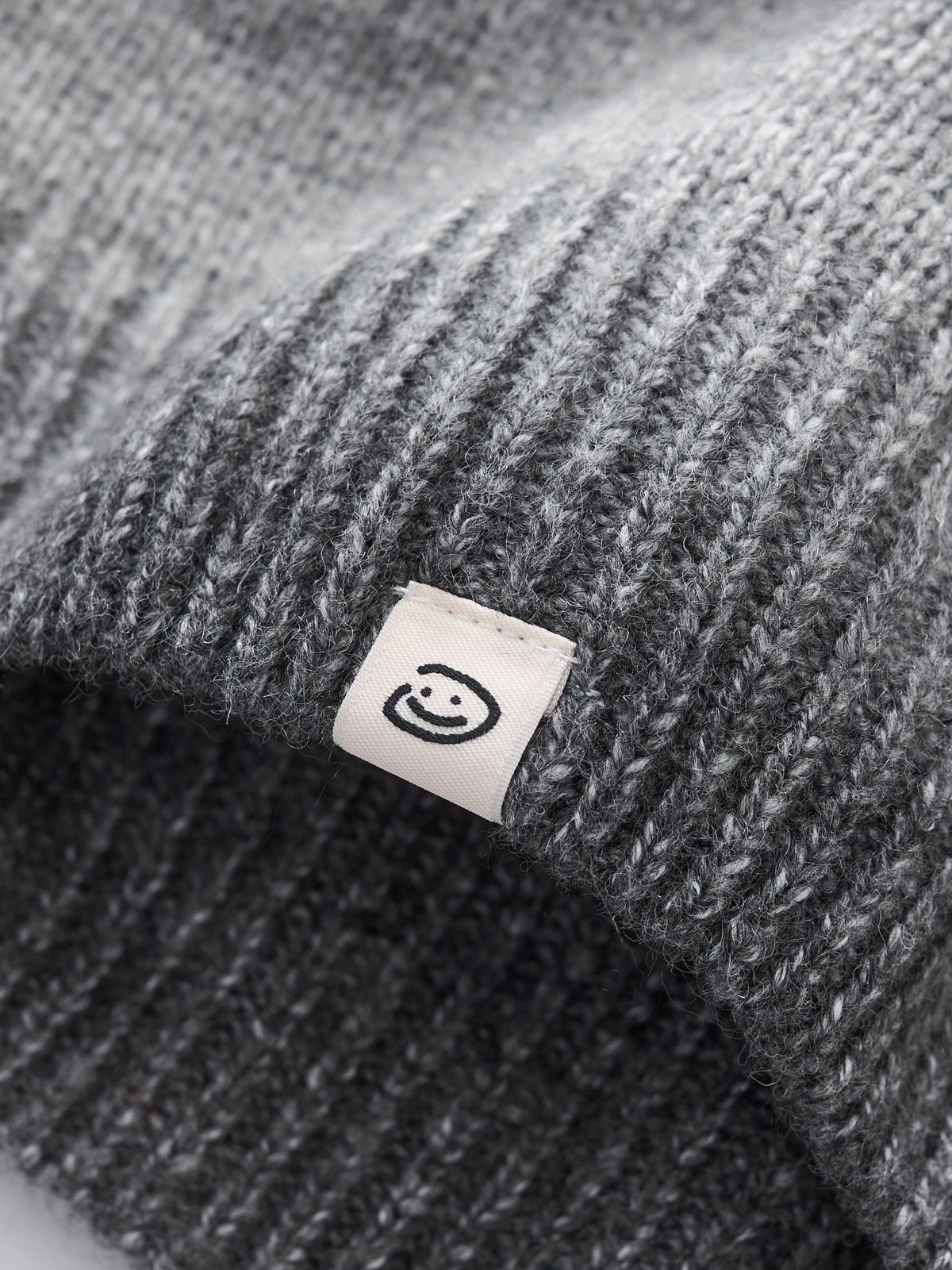 GRADIENT KNIT - SOFT SMOKE