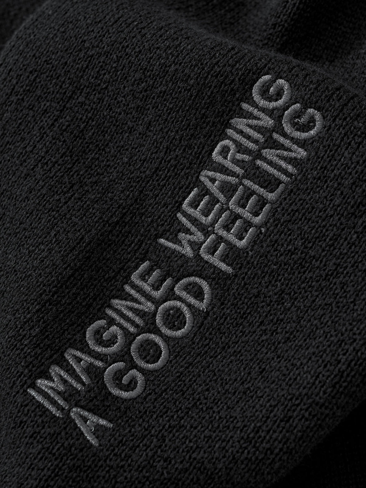 CURSIVE TEXT KNIT - BLACK