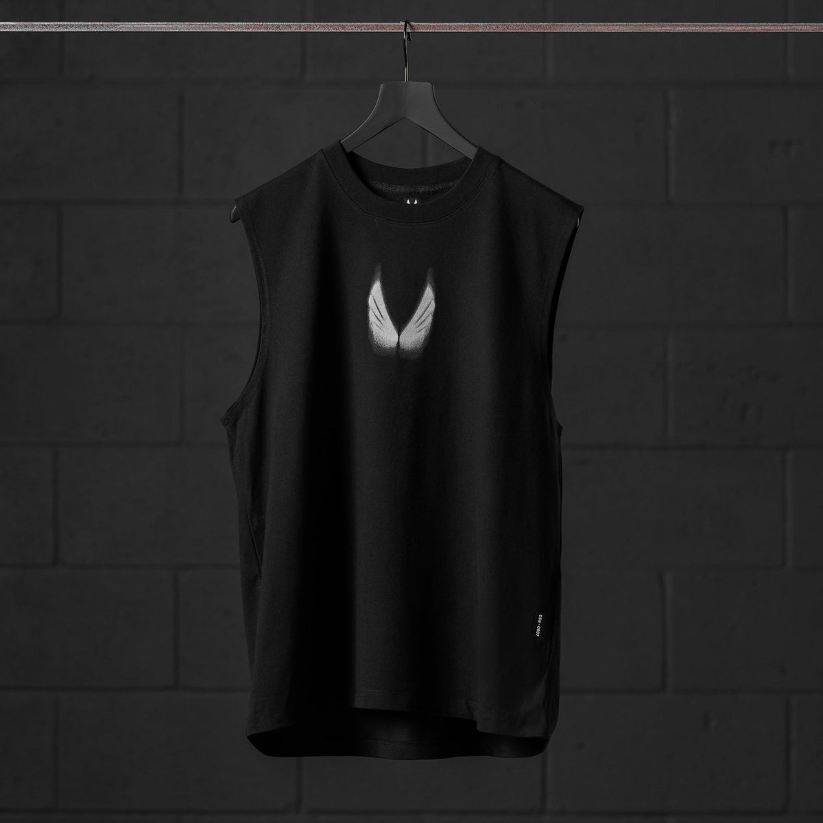 0807. Tech Essential™ Relaxed Cutoff - Black "Motion Blur"