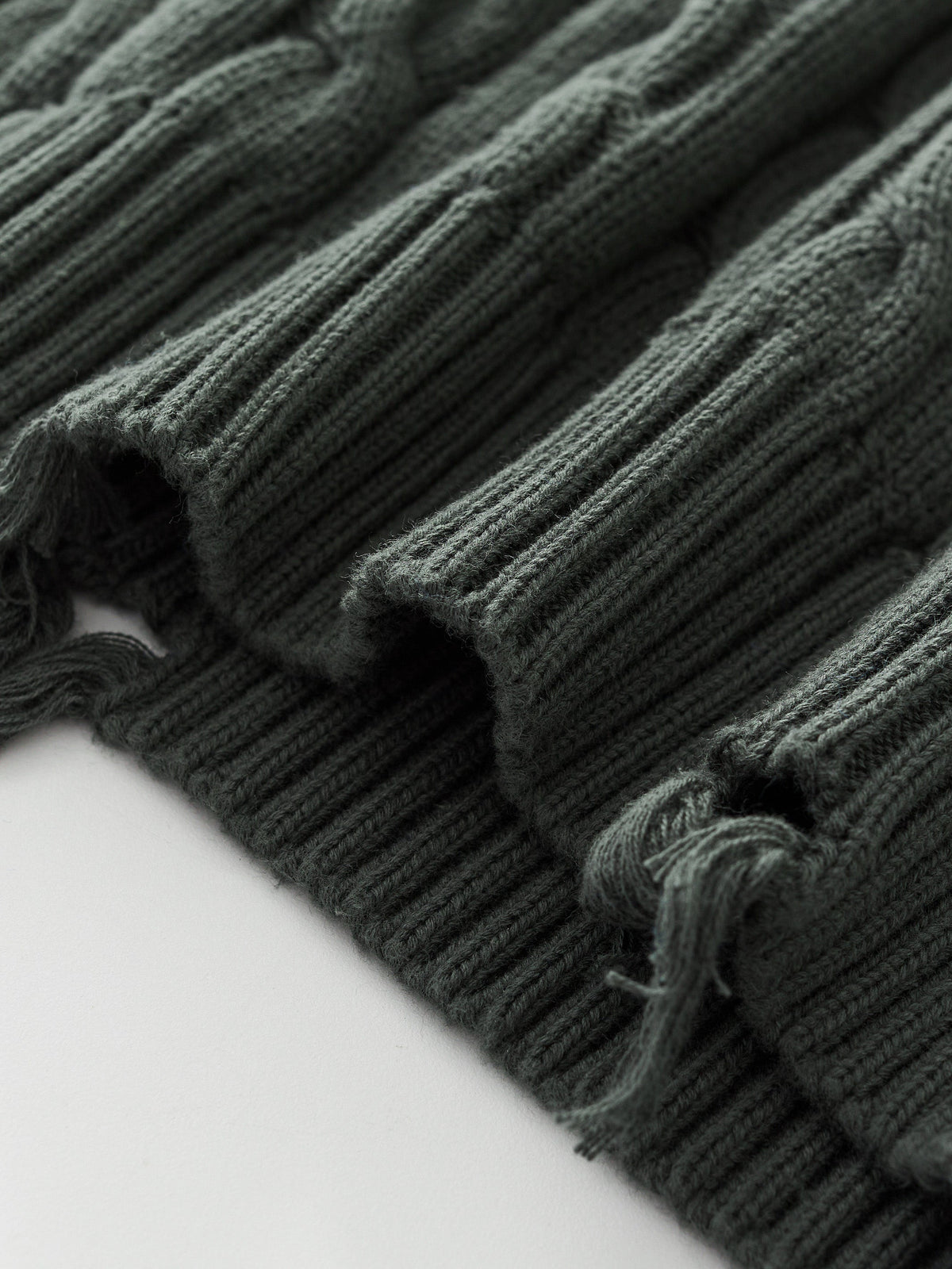 CABLE KNIT SWEATER - GREEN