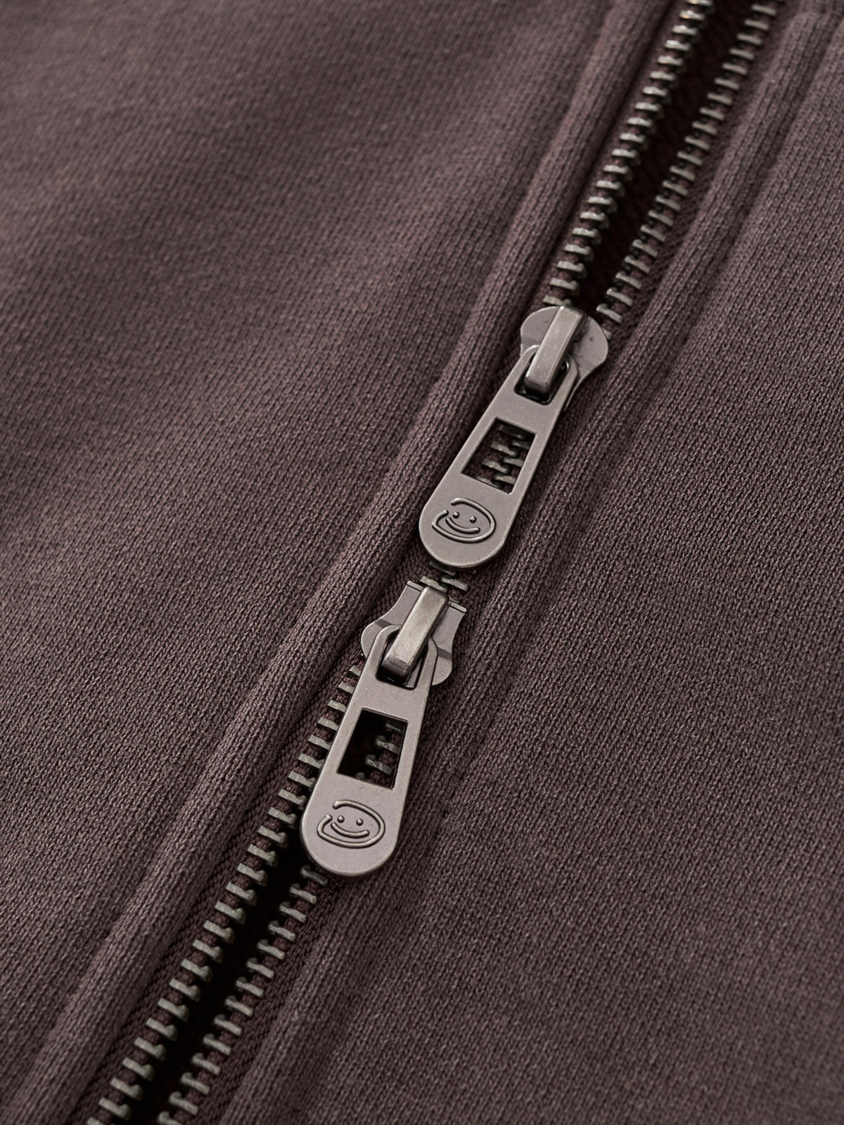 DISTRESSED LOGO ZIP UP - BROWN