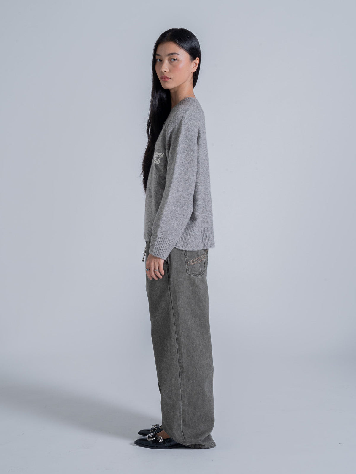 SLOUCHY V-NECK KNIT - GREY