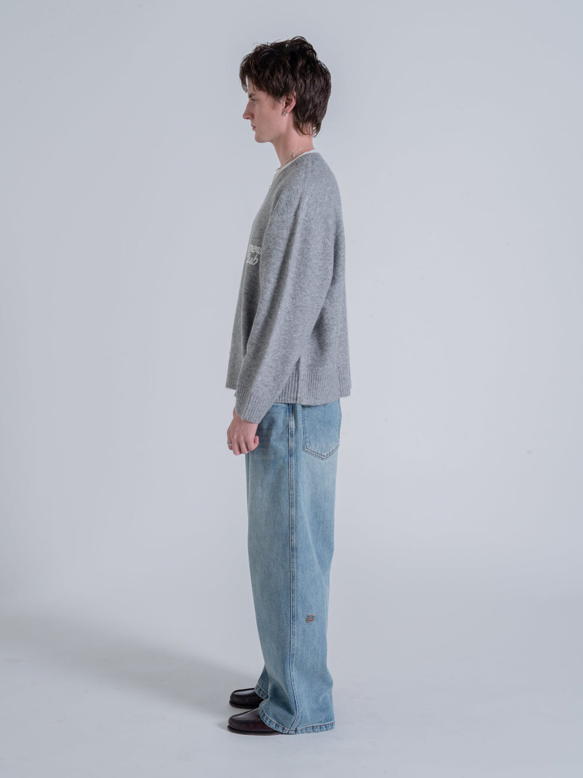 SLOUCHY V-NECK KNIT - GREY