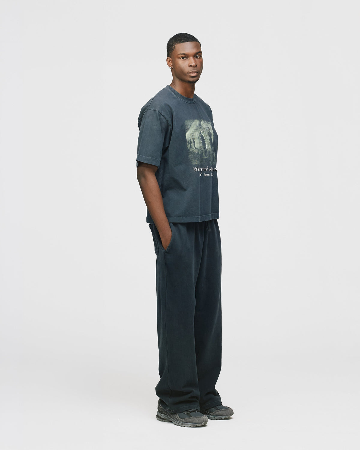 Mind is Hours Cropped T-Shirt - Vintage Black