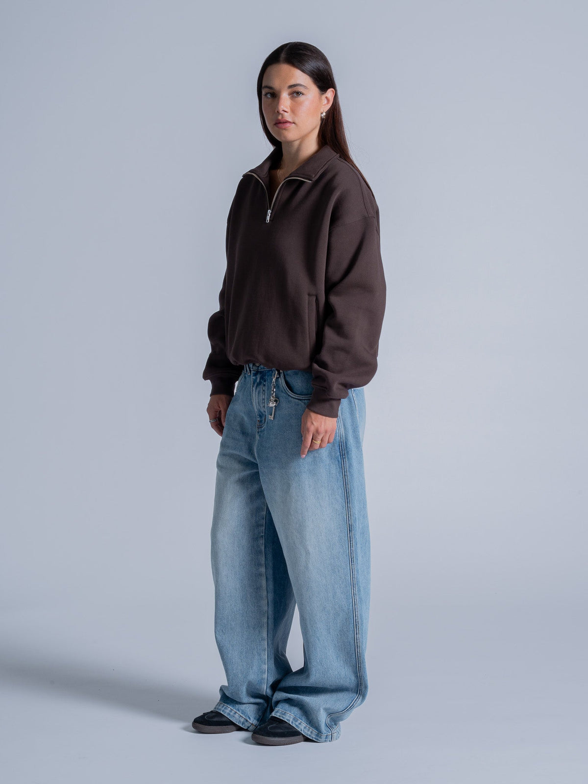 SIGNATURE BASIC QUARTER ZIP - COFFEE BROWN