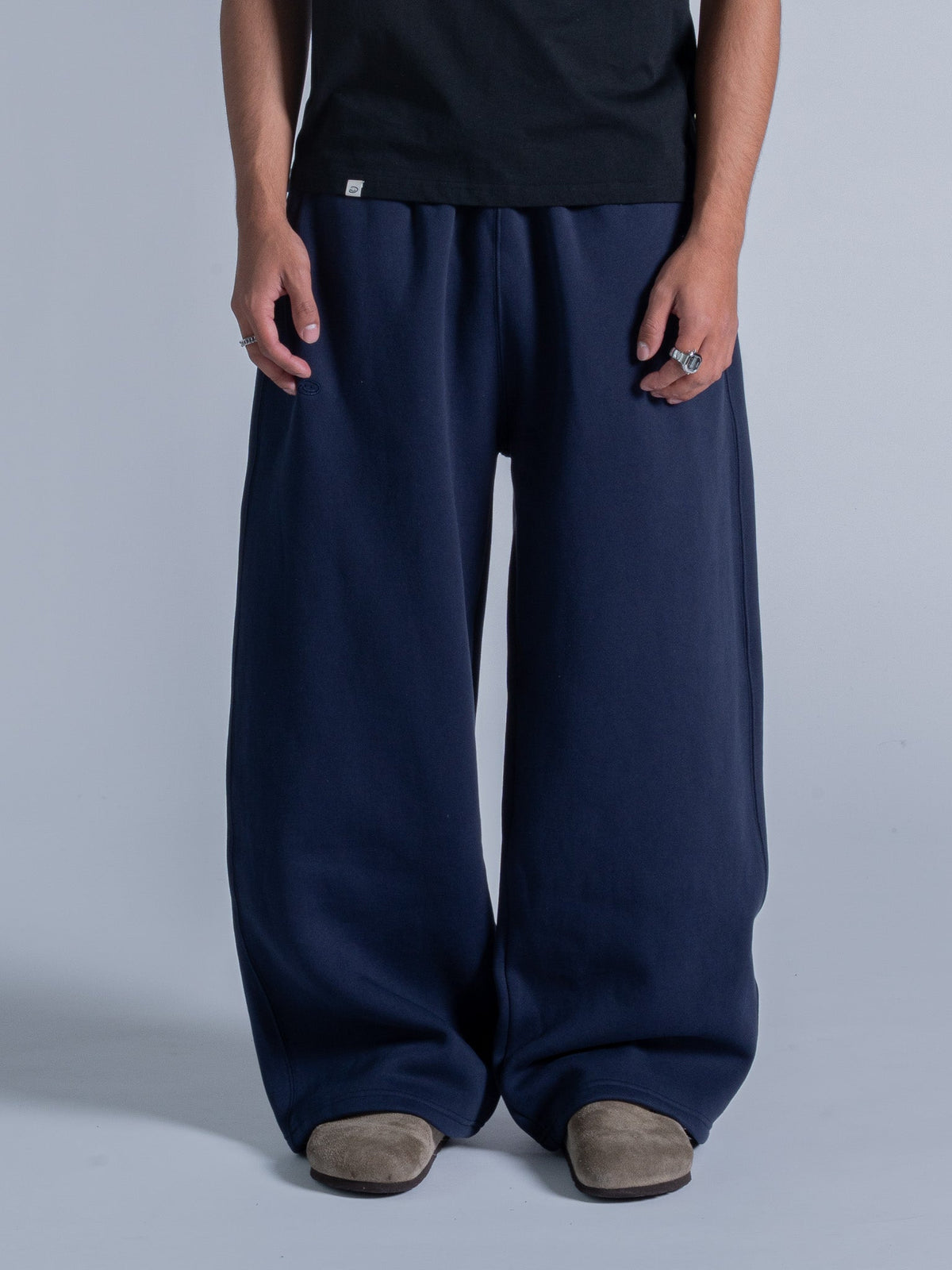 SIGNATURE BAGGY SWEATPANTS - FADED NAVY