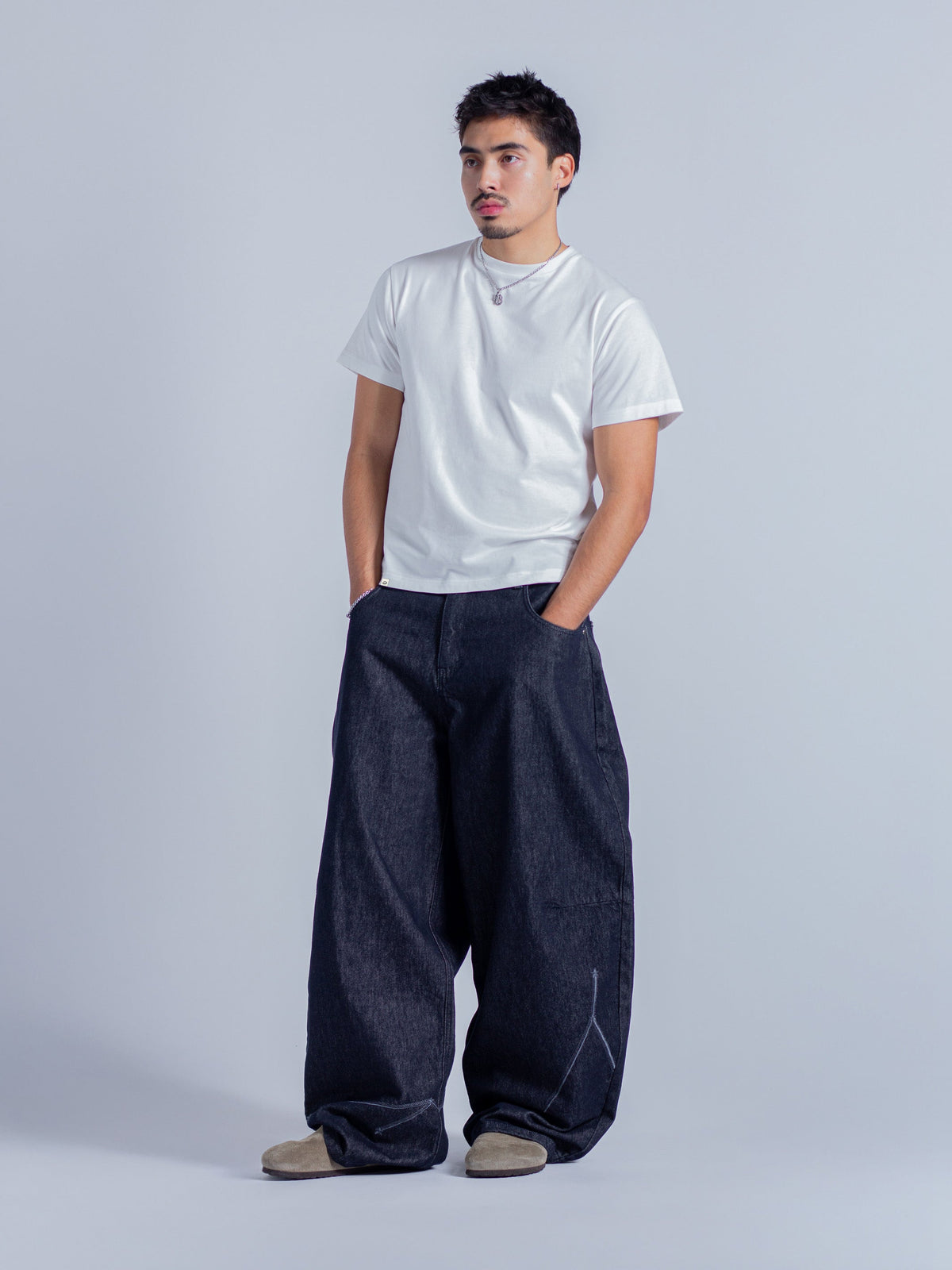 DAILY FITTED TEE - WHITE