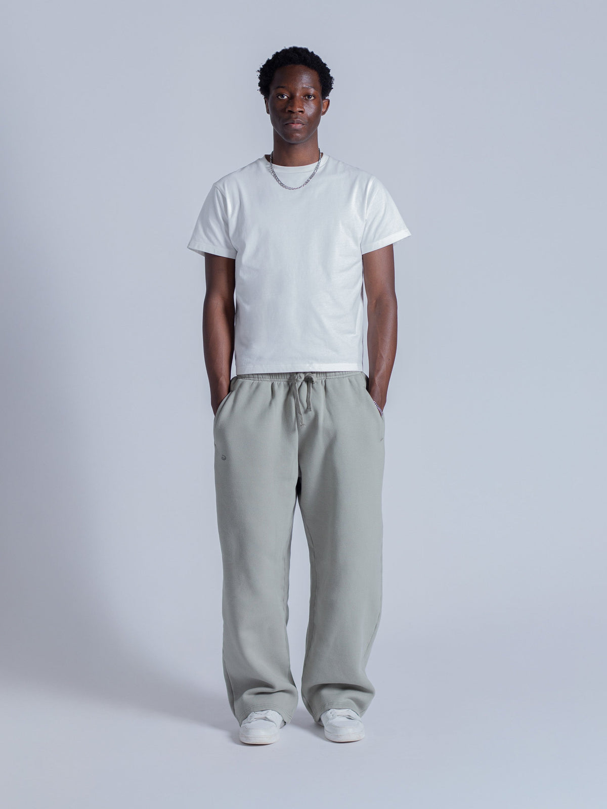 SIGNATURE STRAIGHT LEG SWEATPANTS - SAGE