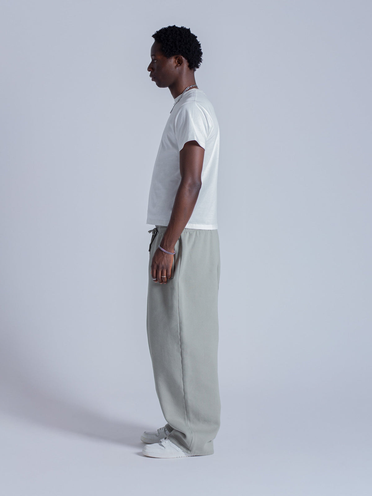 SIGNATURE STRAIGHT LEG SWEATPANTS - SAGE