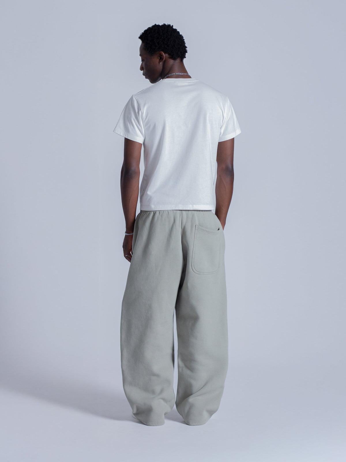 SIGNATURE STRAIGHT LEG SWEATPANTS - SAGE