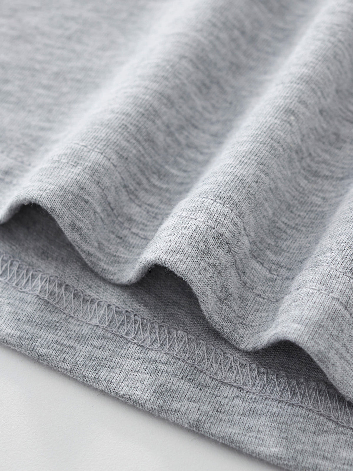 DAILY FITTED TEE - GREY